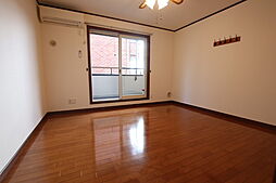 Ｓｔｒａｔｆｏｒｄ　Ｈｏｕｓｅ　II 103 1階1Kのリビング/ダイニング