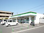 ファミリーマート越谷七左町二丁目店まで220ｍ