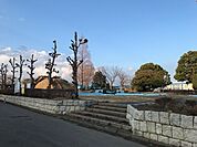 加須市民運動公園まで900ｍ