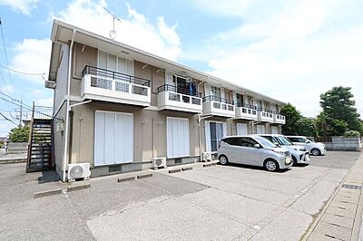 外観：周辺施設充実の立地♪