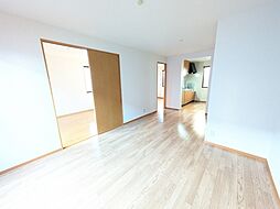 フラワー・レジデンスリラＢ 102