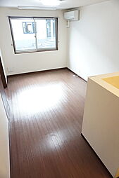 プラスリバーII 102 1階1LDKのリビング/ダイニング