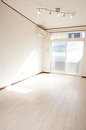 サンヒルズ桜ケ丘 101 1階ワンルームのリビング/ダイニング