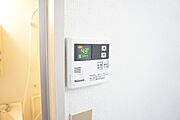 【給湯パネルで温度調節可能】