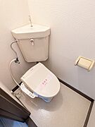 ★★トイレは嬉しい洗浄機能付き便座です♪★★