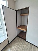★★4.5帖洋室の収納です♪★★