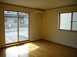 ＶＯＬＶＥＲ　Ｅ棟 101 1階3LDKのリビング/ダイニング