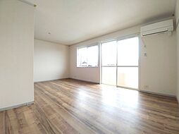 ヴィレッジコート 203 2階2LDKのリビング/ダイニング