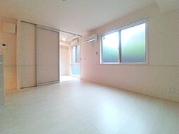 伊予鉄道高浜線 三津駅 徒歩3分の賃貸アパート 1階1SLDKのリビング/ダイニング