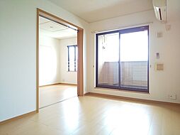 JR予讃線 伊予北条駅 徒歩7分の賃貸アパート 2階2LDKのリビング/ダイニング