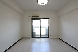 ルミウス来住 206 2階ワンルームのリビング/ダイニング