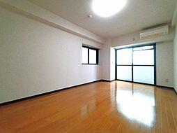 伊予鉄道市駅線 警察署前駅 徒歩4分の賃貸マンション 3階1Kのリビング/ダイニング