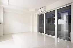 伊予鉄道環状線(JR松山駅経由) 上一万駅 徒歩3分の賃貸マンション 2階1LDKのリビング/ダイニング