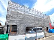 建築中
