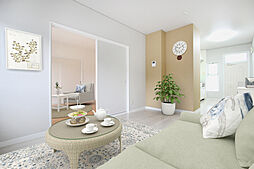 伊予鉄道横河原線 鷹ノ子駅 徒歩9分の賃貸アパート 2階2LDKのリビング/ダイニング