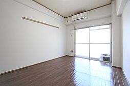 伊予鉄道本町線 本町三丁目駅 徒歩4分の賃貸マンション 4階1Kのリビング/ダイニング