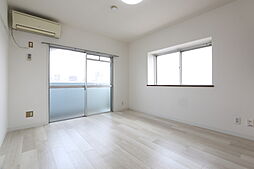 伊予鉄道環状線(JR松山駅経由) JR松山駅前駅 徒歩9分の賃貸マンション 4階ワンルームのリビング/ダイニング