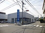 銀行