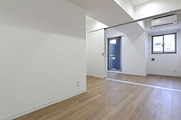 伊予鉄道本町線 本町五丁目駅 徒歩2分の賃貸マンション 2階1LDKのリビング/ダイニング