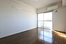 リビング/ダイニング：居室