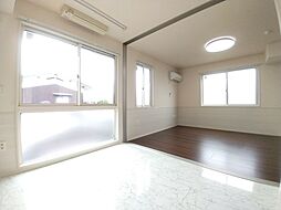 伊予鉄道横河原線 北久米駅 徒歩29分の賃貸アパート 2階2LDKのリビング/ダイニング