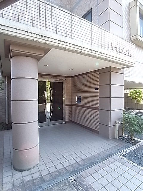 4 / 4