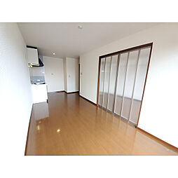 トゥワヴェール二日市 202 2階1LDKのリビング/ダイニング