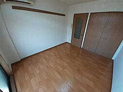 ミニヨン・Ｔ・Ｉ 103 1階1Kのリビング/ダイニング