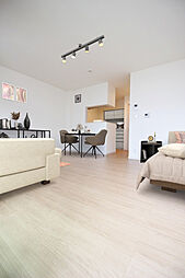 ＮｉｎｇII 102 1階1Kのリビング/ダイニング