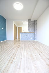 プレシア 102 1階ワンルームのリビング/ダイニング