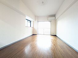 グローリー門司駅前 201 2階ワンルームのリビング/ダイニング