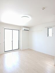 オークスレジデンスIII 105 1階ワンルームのリビング/ダイニング