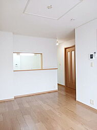 JR豊肥本線 武蔵塚駅 4.5kmの賃貸アパート 2階2LDKのリビング/ダイニング