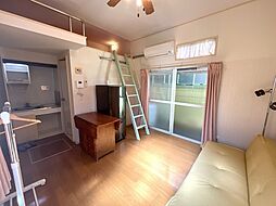 オレンジハウス 103 1階ワンルームのリビング/ダイニング