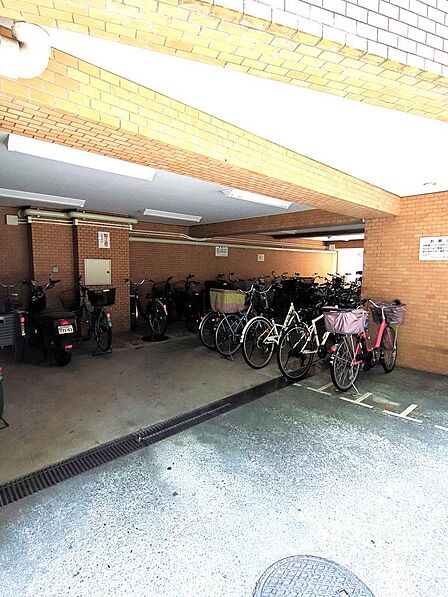 駐輪場
