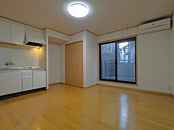 アローエット 103 1階ワンルームのリビング/ダイニング