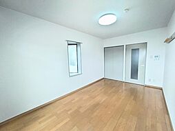 ヴェルフィオーレ嵐山 411 4階1Kのリビング/ダイニング