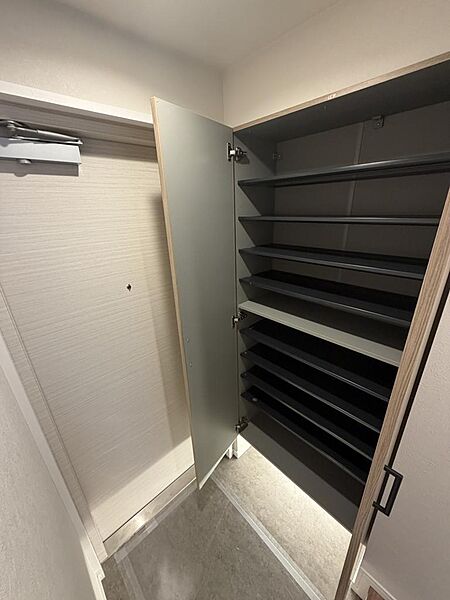 玄関を拡大表示