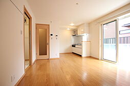 コルヌイエ新川崎 101 1階2LDKのリビング/ダイニング