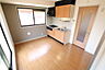 リビング/ダイニング：居室