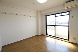 エレガント甲子園 402 5階1Kのリビング/ダイニング