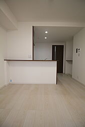 沖縄都市モノレール 県庁前駅 徒歩7分の賃貸マンション 4階1LDKのリビング/ダイニング