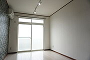南向き7.5帖のお部屋です☆