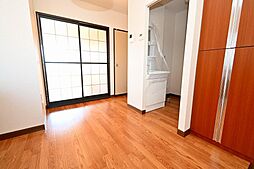 ファミール　Ｂ 201 2階2DKのリビング/ダイニング