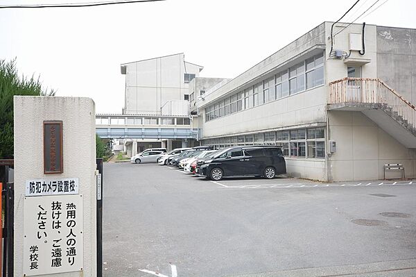 画像5:笠懸中学校(1、160m)