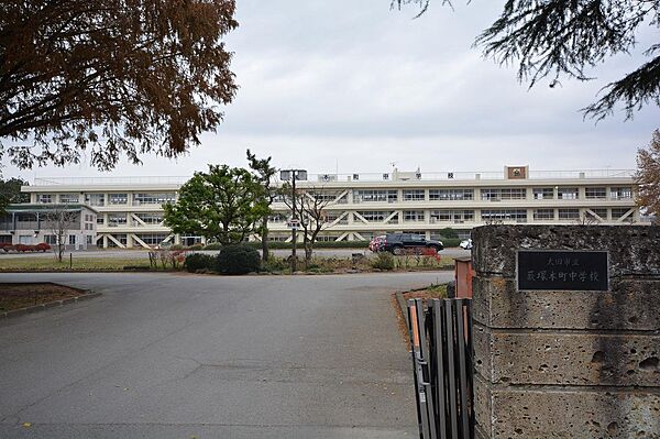 画像5:藪塚本町中学校(380m)
