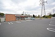 セブンイレブン桐生新里町元宿店(406m)