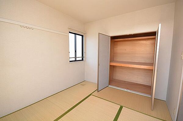 apartment 群馬県みどり市笠懸町阿左美602-9
笠懸町阿左美の賃貸情報を見る
物件地図