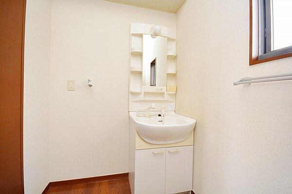 apartment 群馬県桐生市新里町新川3986
新里町新川の賃貸情報を見る
物件地図