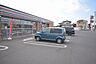 周辺：セブン-イレブン新里新川店(674m)
